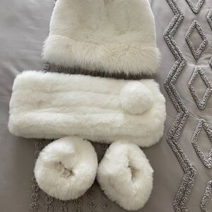 Cozy White Kids Winter Accessory Set